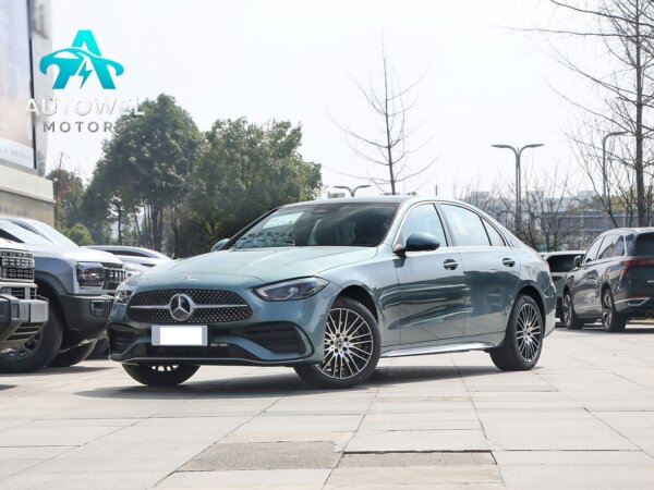 MERCEDES-BENZ C260L