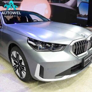 BMW i5 xDrive 50L Luxury Package