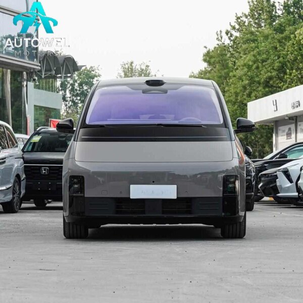 Li Auto MEGA Ultra