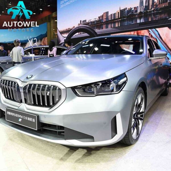 BMW i5 xDrive 50L Luxury Package