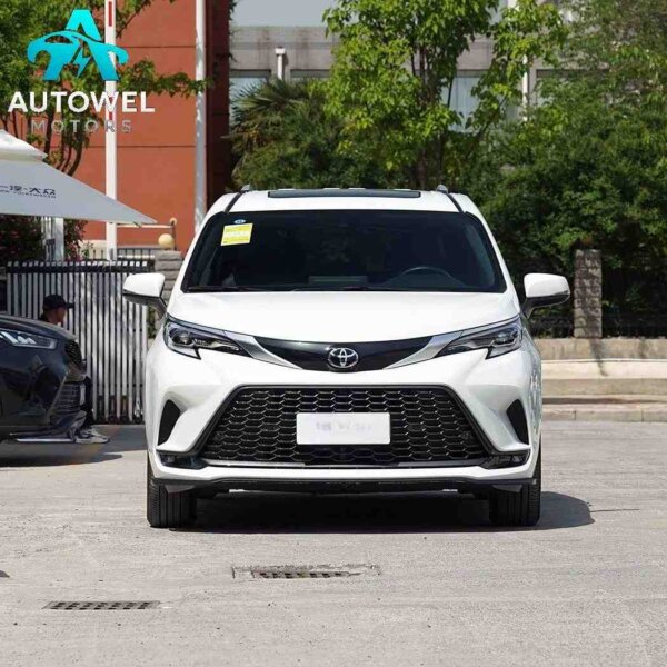 FAW Toyota Grevia 2.5L Luxury Edition