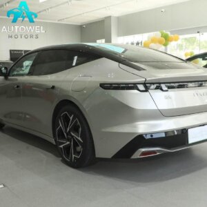 Lynk&Co Z10 702公里全部 - 轮驱动光环