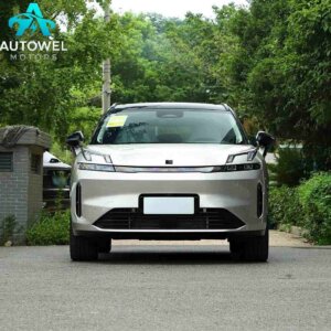 Lynk & Co 08 EM-P 220km AWD Performance Halo