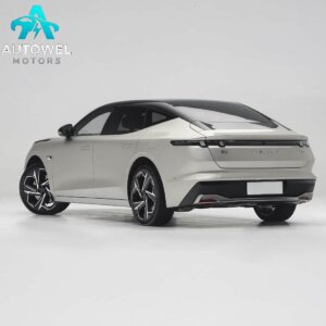 Lynk&Co Z10 702公里全部 - 车轮驱动智能驾驶Ultra
