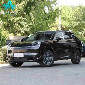 Lynk & Co 08 EM - P 245km Ultra - Long Range Pro